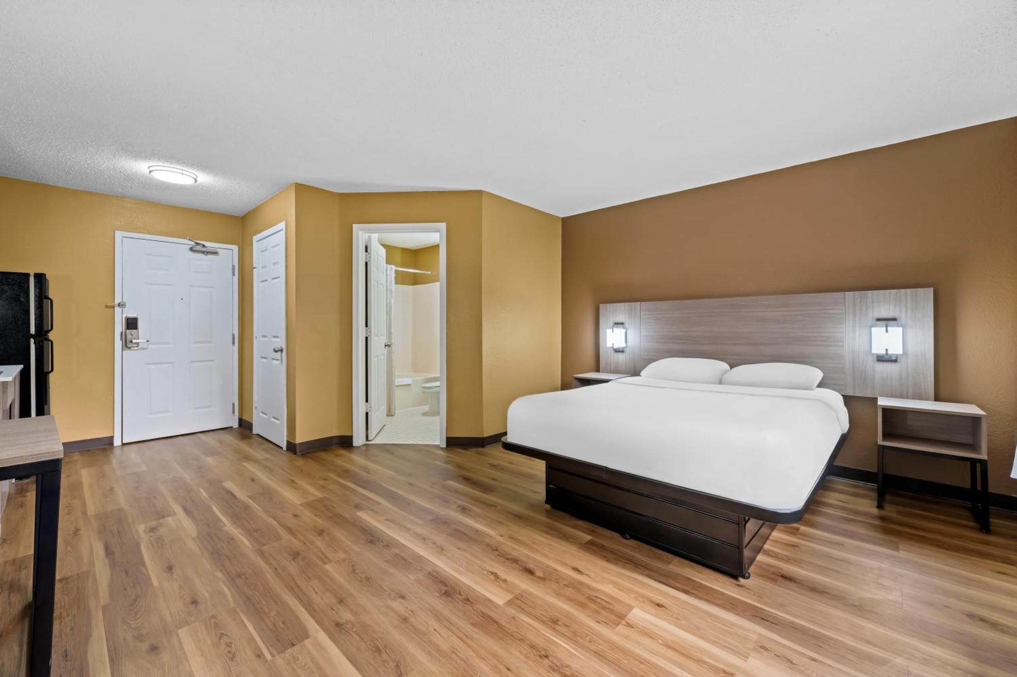 MainStay Suites Charlotte - Executive Park Extérieur photo