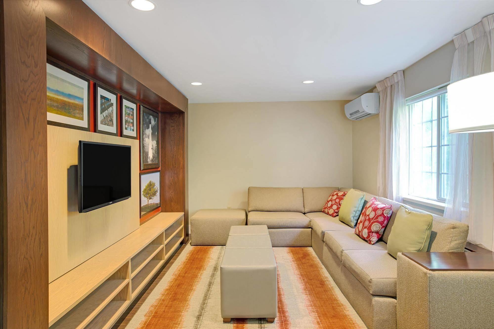 MainStay Suites Charlotte - Executive Park Extérieur photo